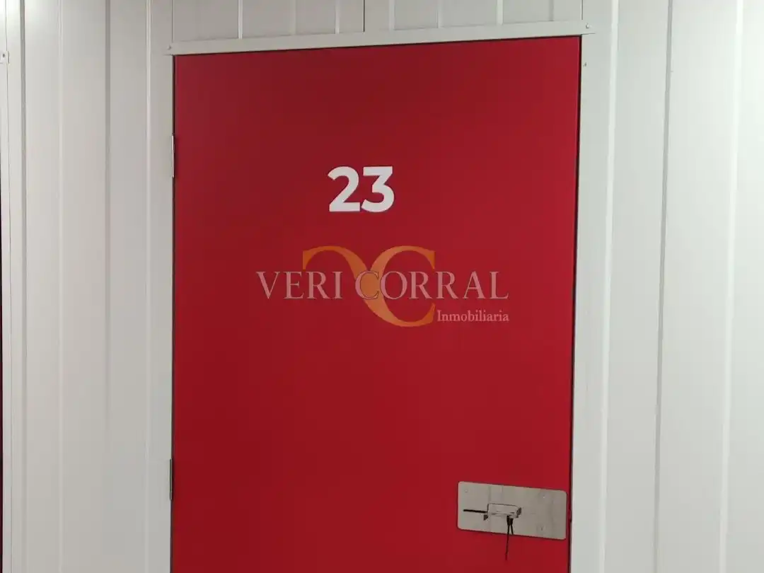Storage room for rent in Llanes