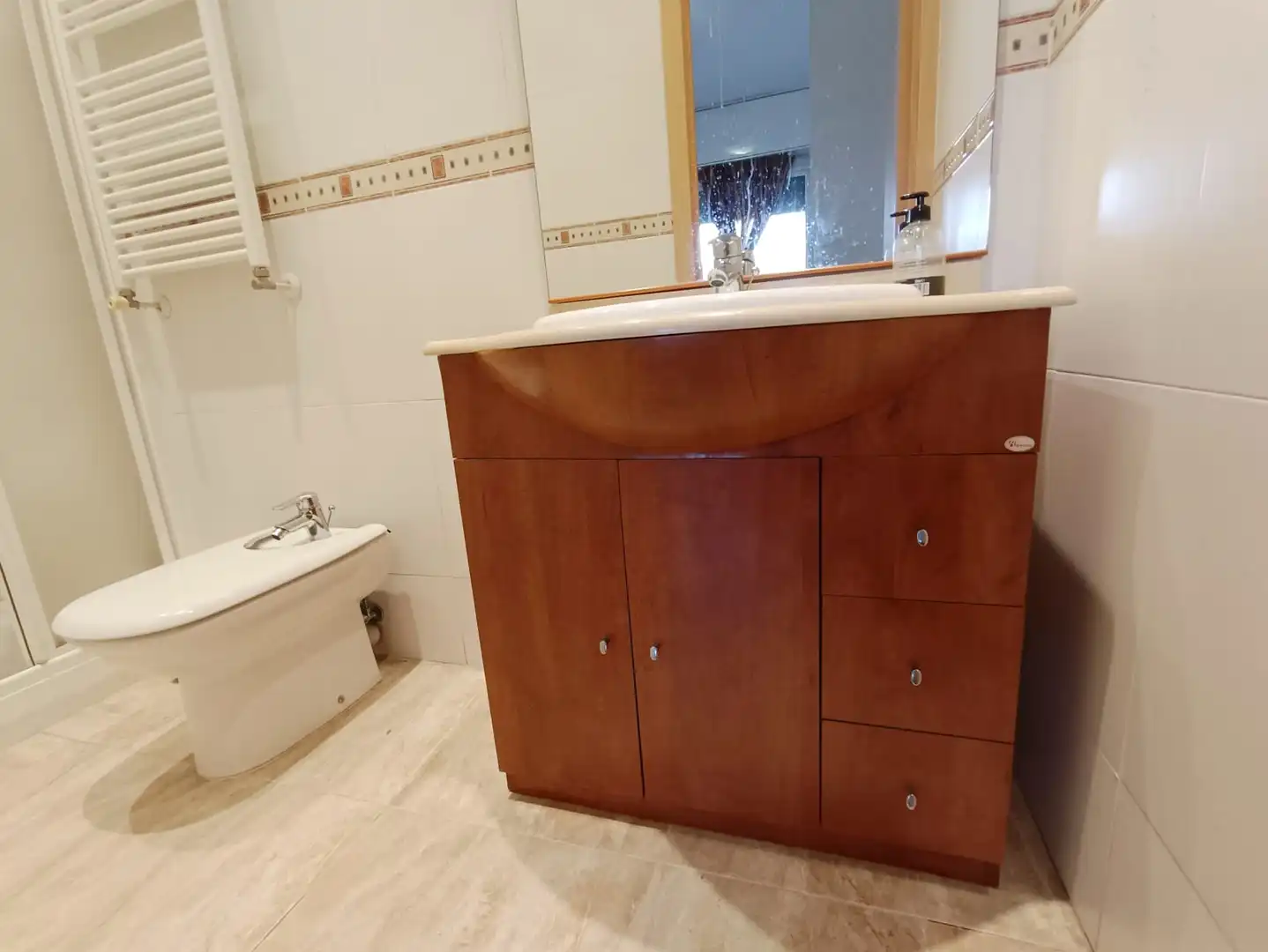 Piso de alquiler en Carrer de Marià Benlliure, Sistrells
