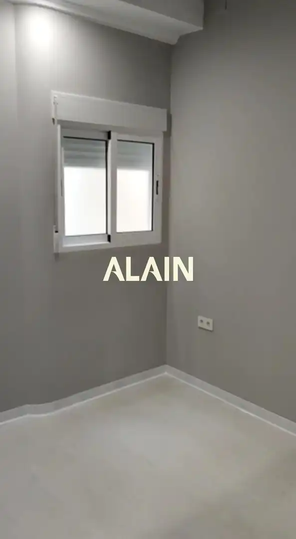 Bedroom of Office for sale in Valencia  with Air Conditioner