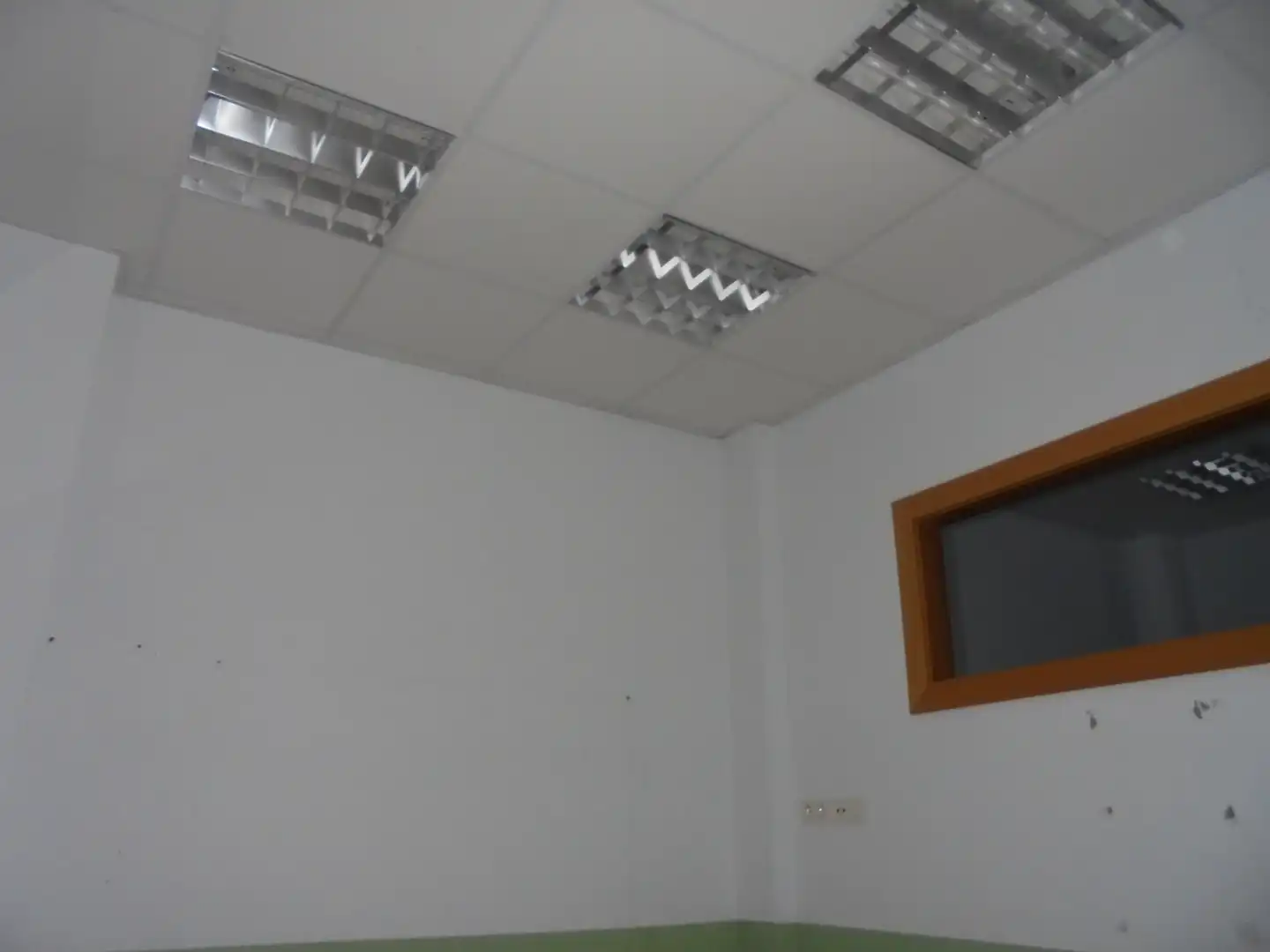 Commercial properties for rent in Calle Cabrales, 140, Ceares