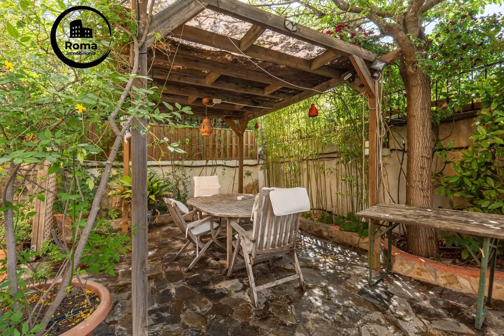 Terrassa de Casa o xalet en venda en La Zubia amb Aire condicionat, Calefacció i Jardí privat