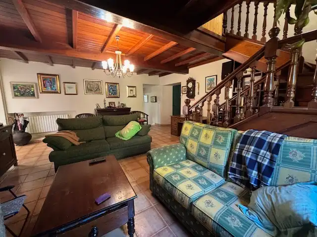 Sala d'estar de Casa o xalet de lloguer en Valdoviño amb Calefacció, Jardí privat i Parquet