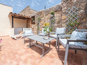 Maison rustique avec balcon à vendre à Pollença Poble