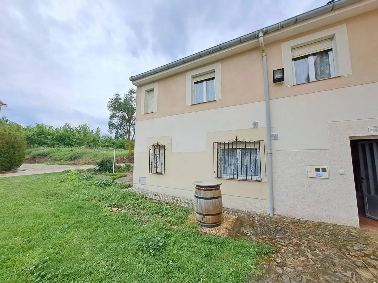 Vista exterior de Casa adosada en venta en Valle de Oca