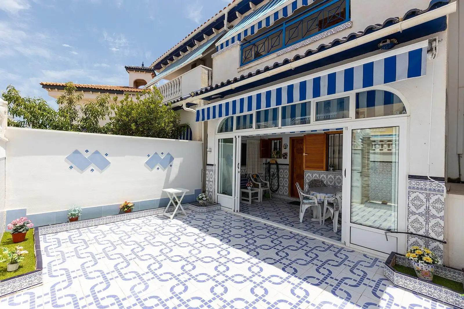 Reihenhaus mit Terrasse zum Verkauf in La Mata