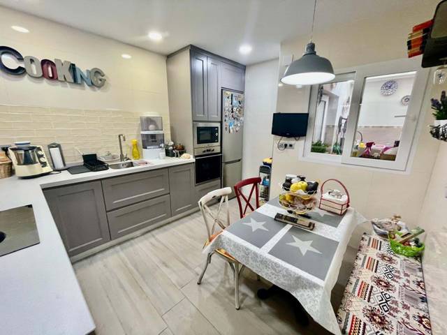 Casa adosada en Venta en Fernando camacho en Cañero