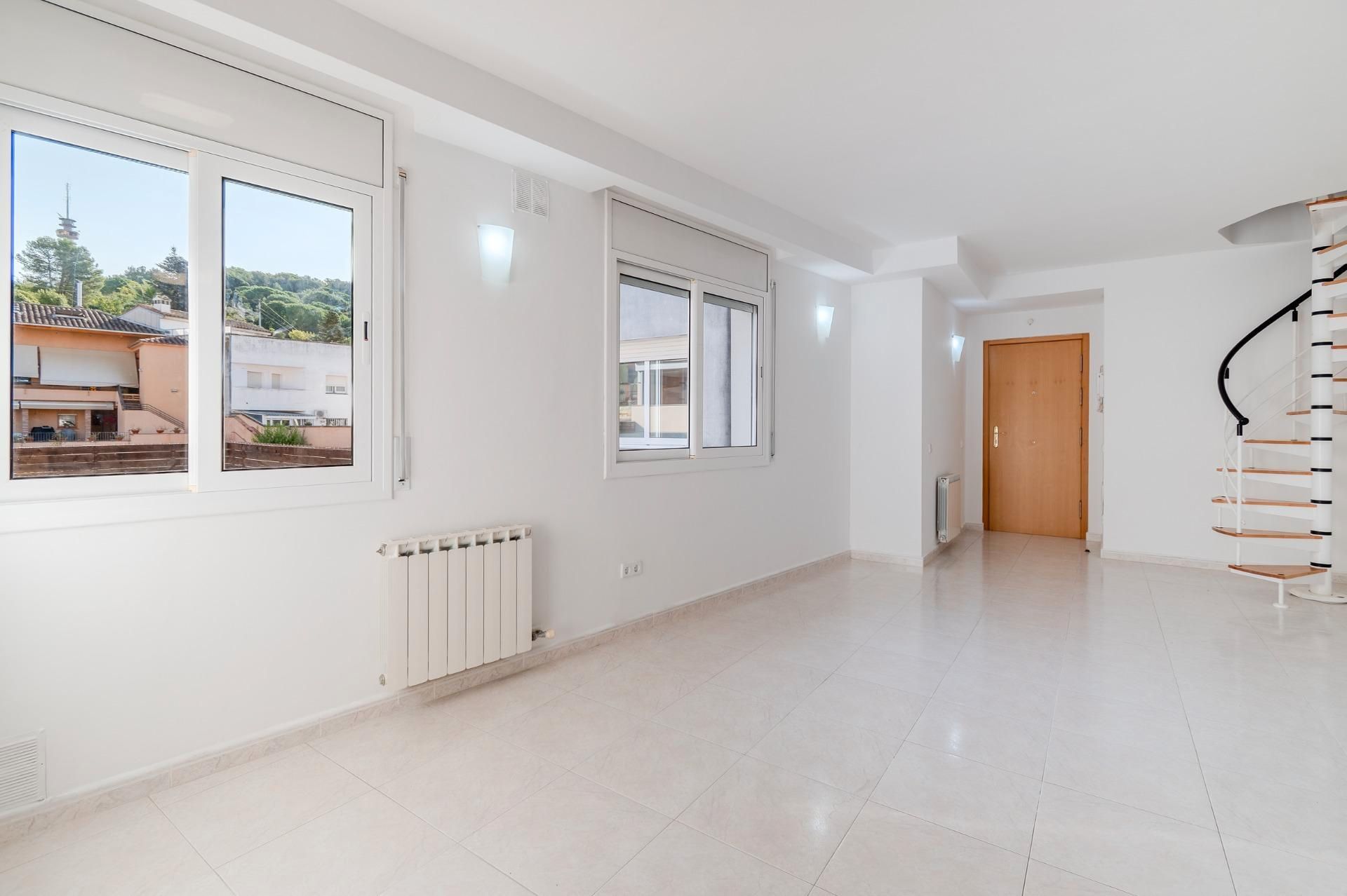 Duplex for sale in Girona Capital  with Heating and Oven