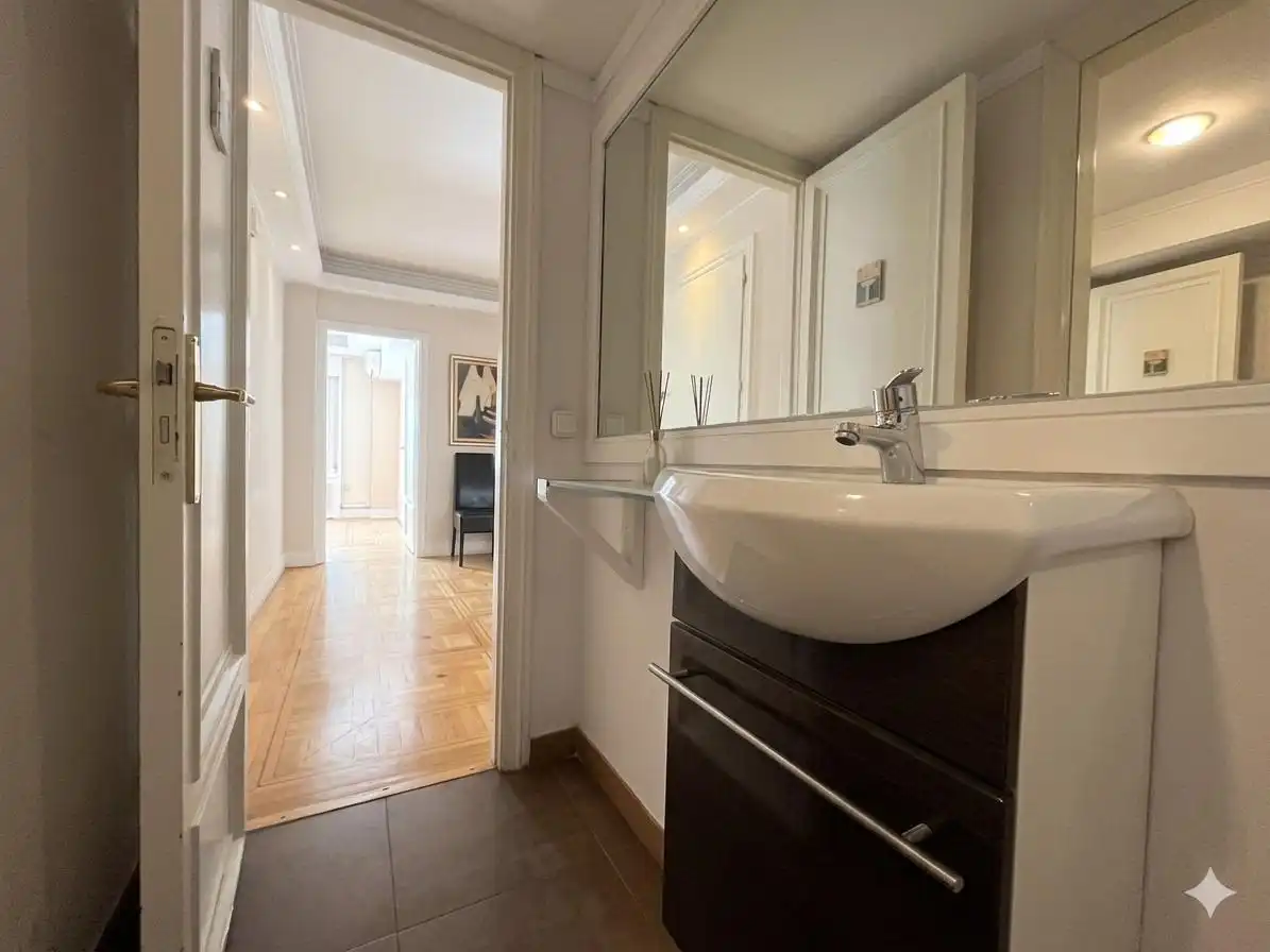 Oficina en venta en Calle de Cea Bermúdez, Vallehermoso