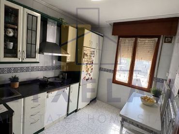 Appartamento con ascensore in vendita a Centro - Ariz - Uribarri