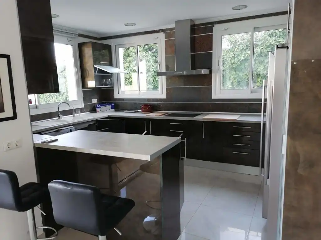 Cuina de Casa o xalet de lloguer en Calvià amb Aire condicionat, Jardí privat i Terrassa