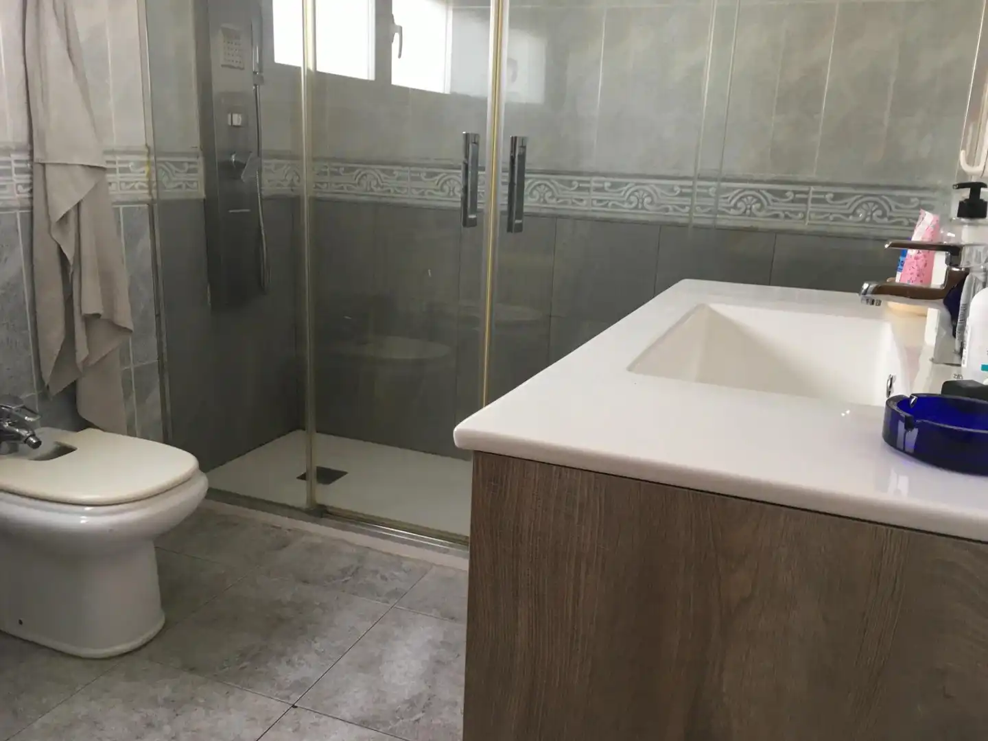 Bathroom of Houses for sale in Sabadell  with Air Conditioner, Terrace and Balcony