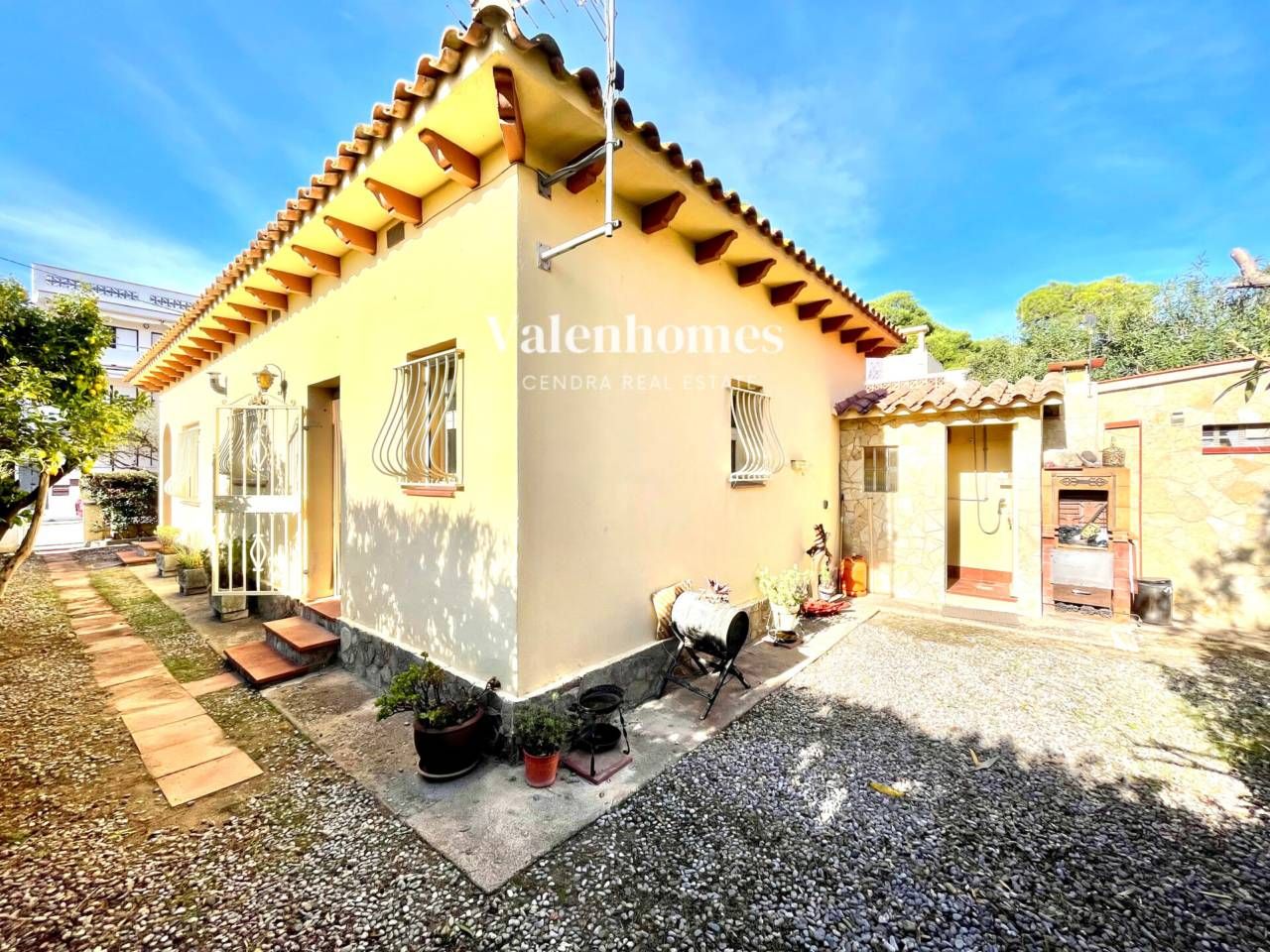 Exterior view of House or chalet for sale in L'Estartit  with Private garden and Terrace