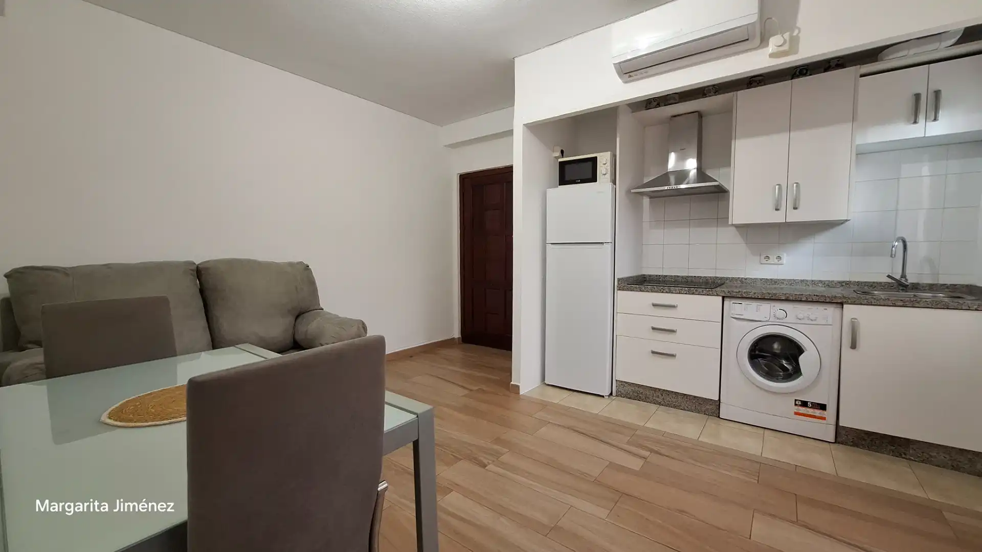 Living room of Flat for rent in Córdoba  with Air Conditioner, Terrace and Furnished