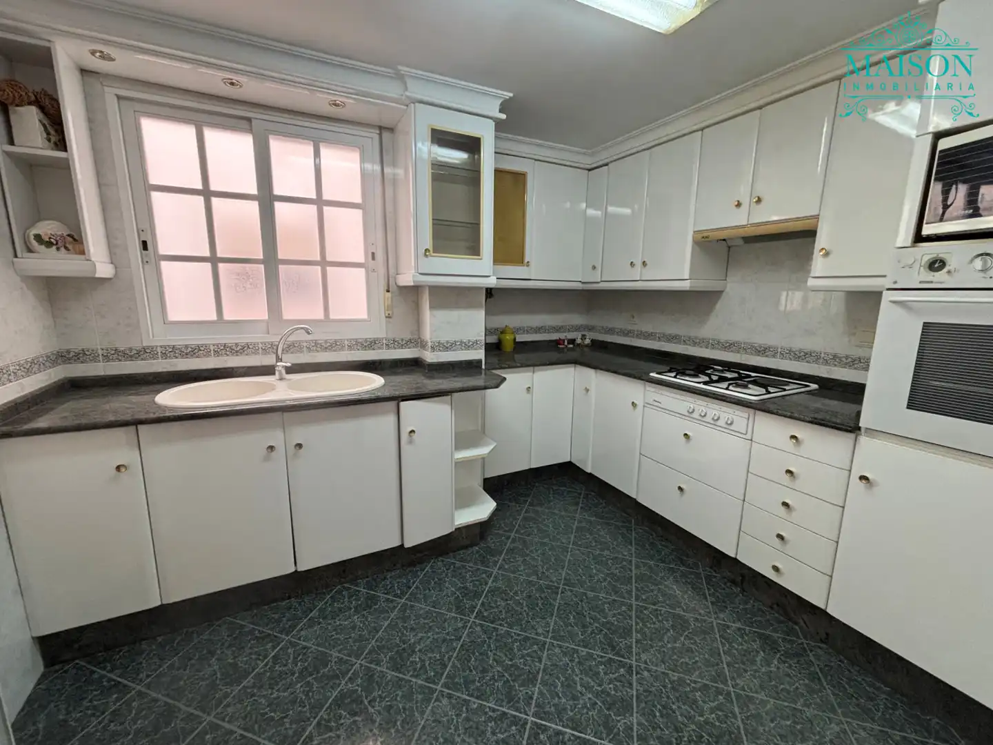 Kitchen of Flat for sale in Bejís  with Terrace
