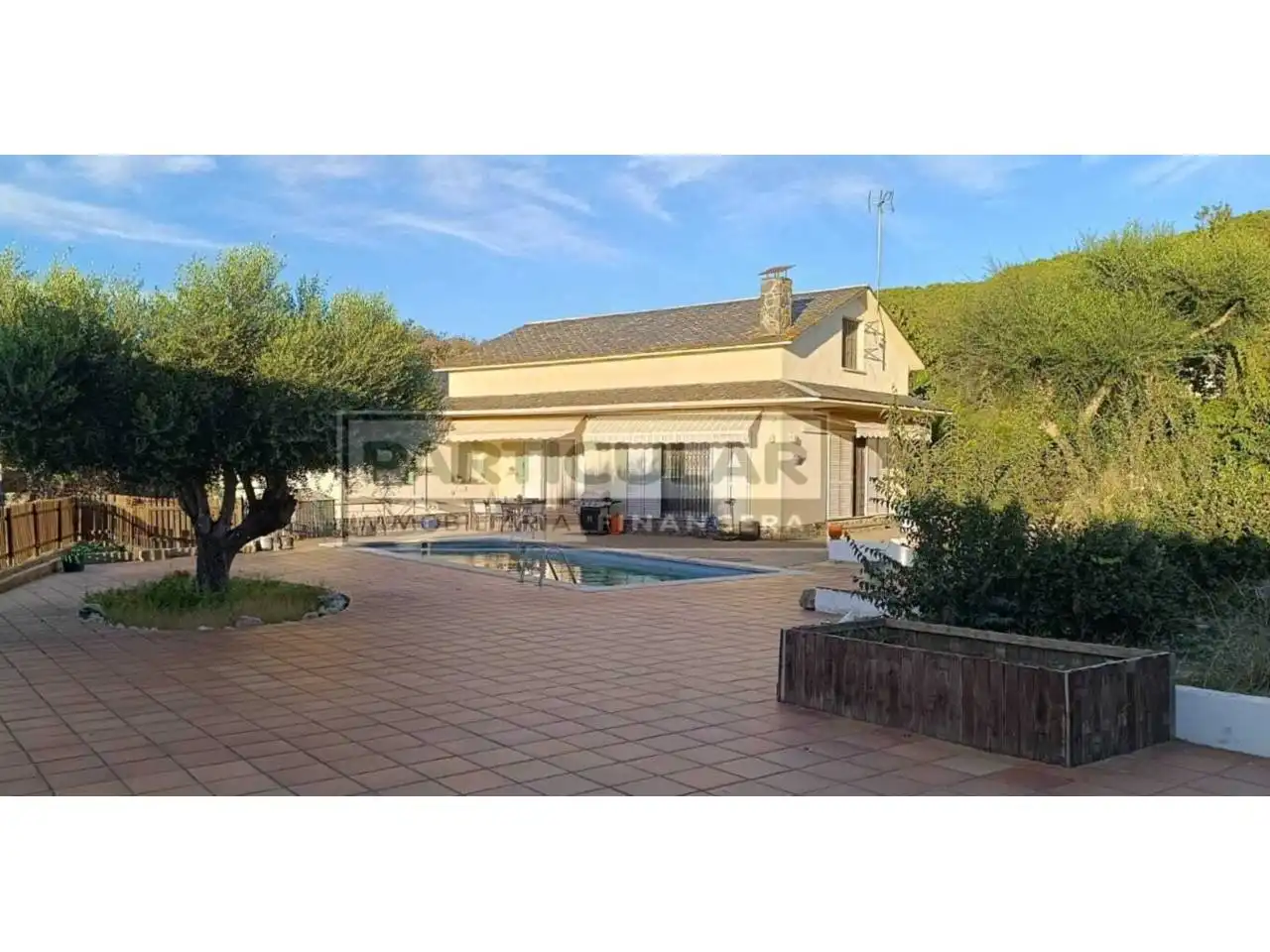 Außenansicht von Haus oder Chalet zum Verkauf in La Roca del Vallès mit Klimaanlage, Heizung und Privatgarten