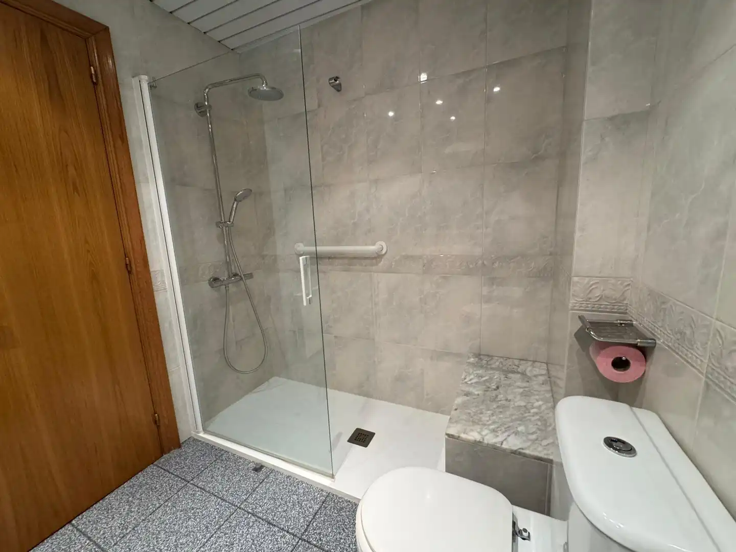 Piso con terraza en venta en Carrer del Pla de l'Ametllera, imagen 23