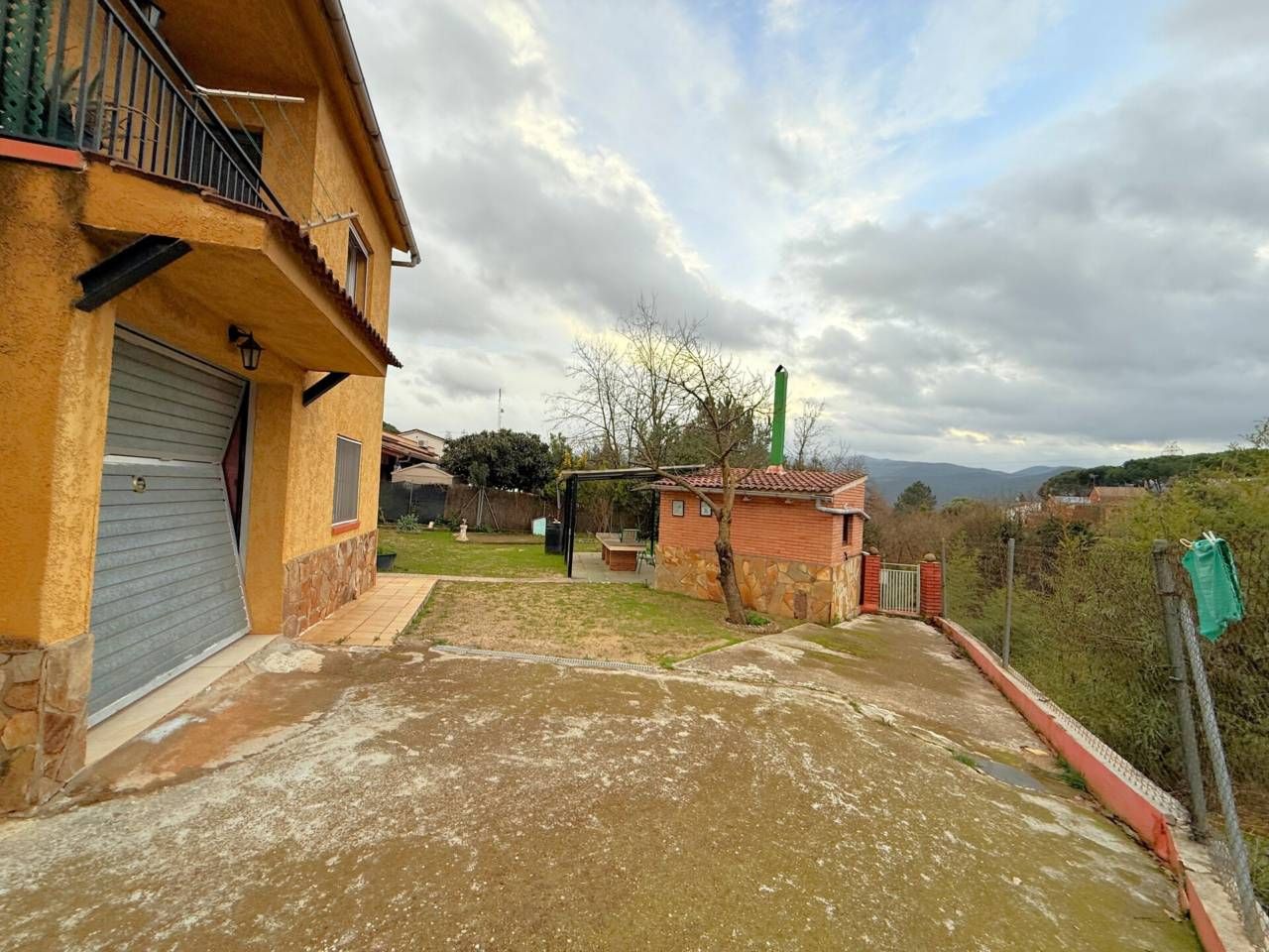 Exterior view of House or chalet for sale in Riells i Viabrea  with Heating, Private garden and Terrace