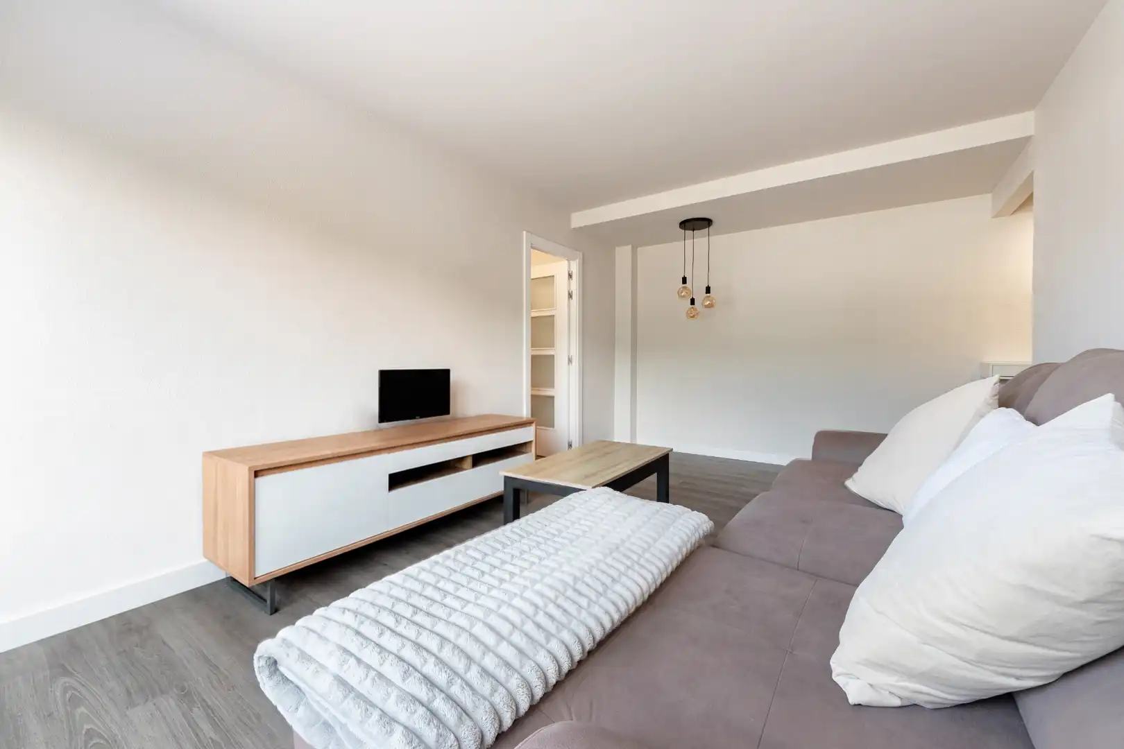 Living room of Flat for sale in Castro-Urdiales  with Heating, Parquet flooring and Terrace