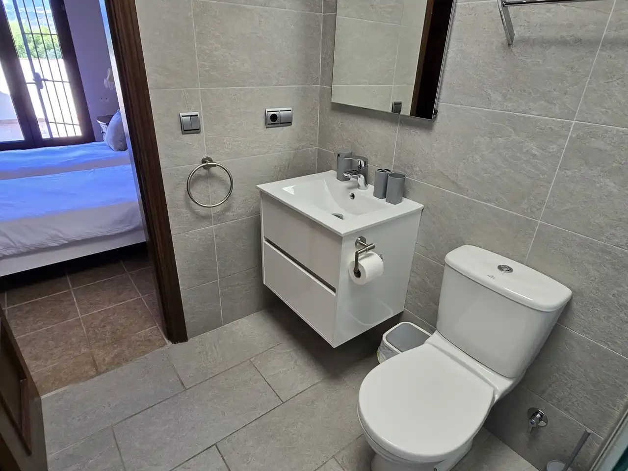 Bathroom of Houses for sale in Viñuela  with Air Conditioner, Terrace and Swimming Pool