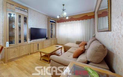 Living room of Flat for sale in Parla  with Air Conditioner and Terrace