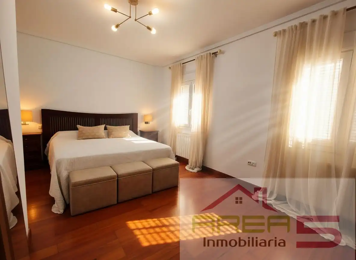 Dormitori de Casa adosada de lloguer en Mérida amb Aire condicionat, Calefacció i Parquet