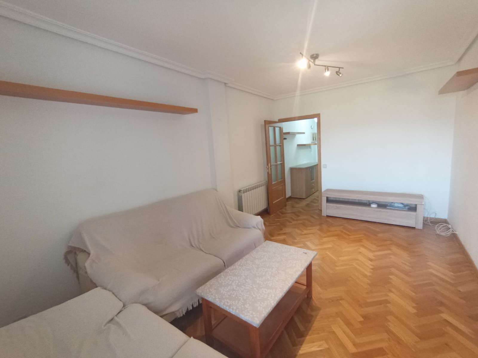 Living room of Flat to rent in  Madrid Capital  with Heating, Terrace and Balcony
