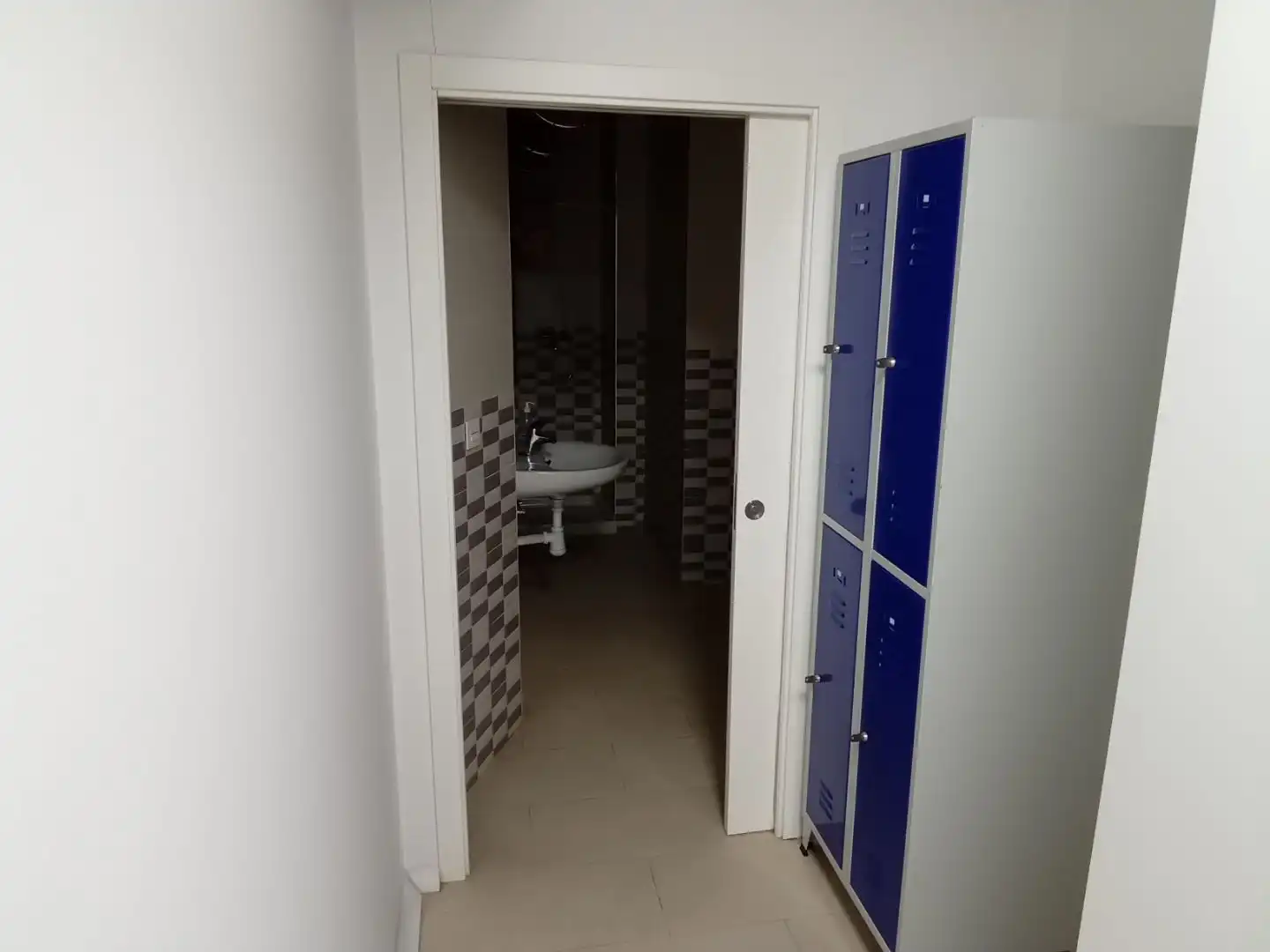 Baño de Local de alquiler en Ponteareas con Amueblado y Alarma
