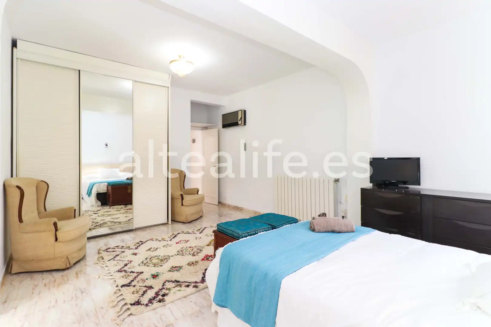Bedroom of Houses for sale in L'Alfàs del Pi  with Air Conditioner, Heating and Private garden