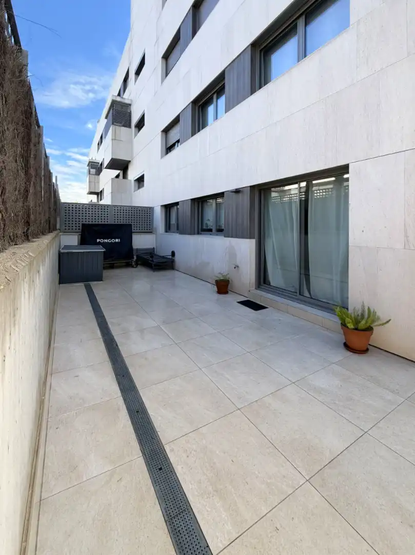 Terraza de Planta baja de alquiler en Boadilla del Monte con Aire acondicionado, Calefacción y Jardín privado