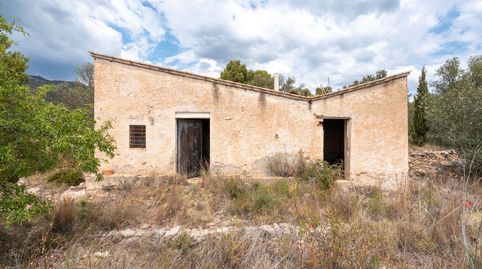 Finca rústica al lado del canal con una construcción de 40 m2