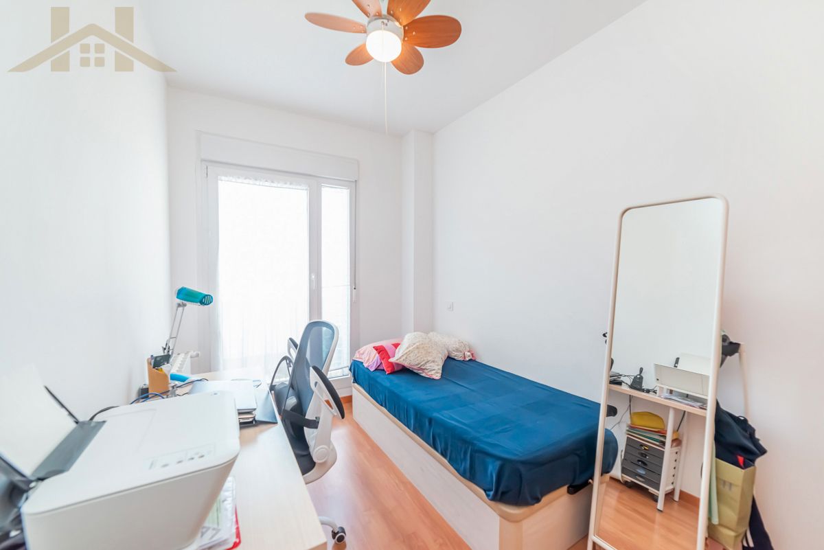 Bedroom of Flat for sale in Sevilla la Nueva  with Air Conditioner, Heating and Storage room