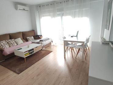 Wohnung mit Aufzug zur Miete in Santa Marina
