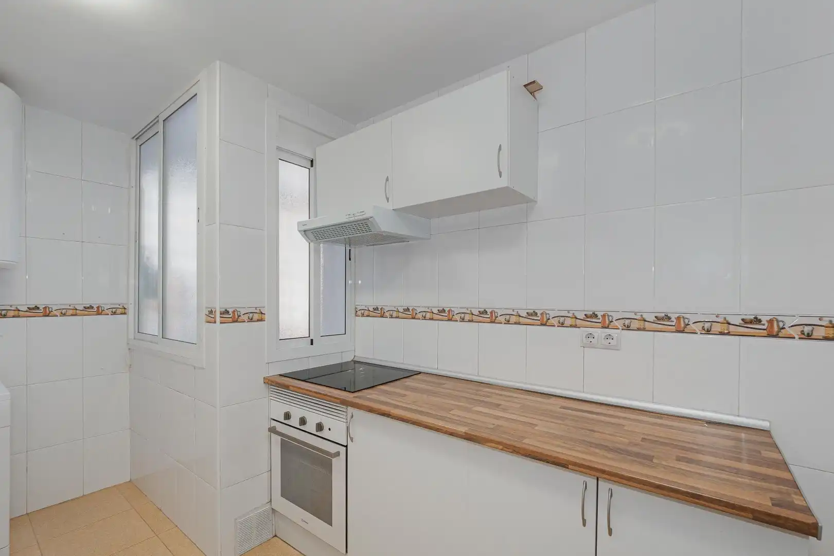 Kitchen of Flat for sale in Sevilla