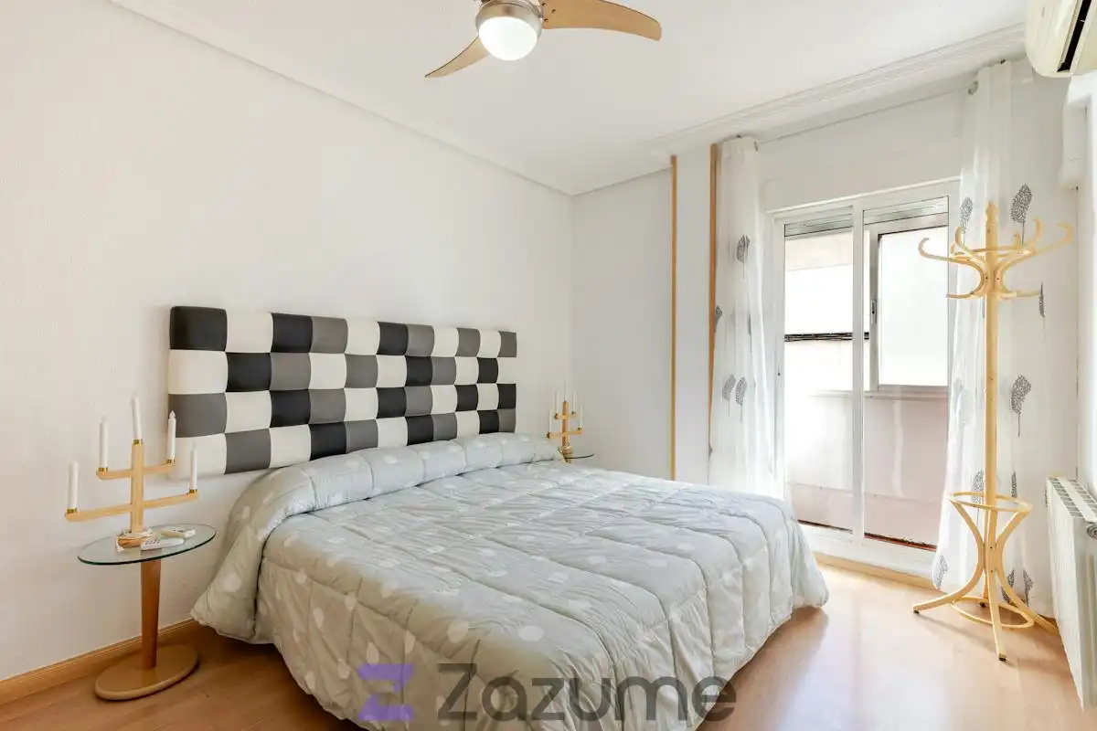Bedroom of Flat for rent in Puente de Vallecas
