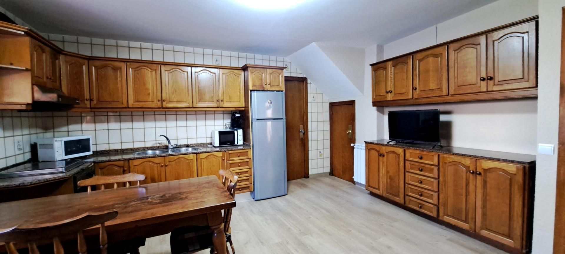 Cuina de Casa o xalet en venda en Molinaseca amb Calefacció