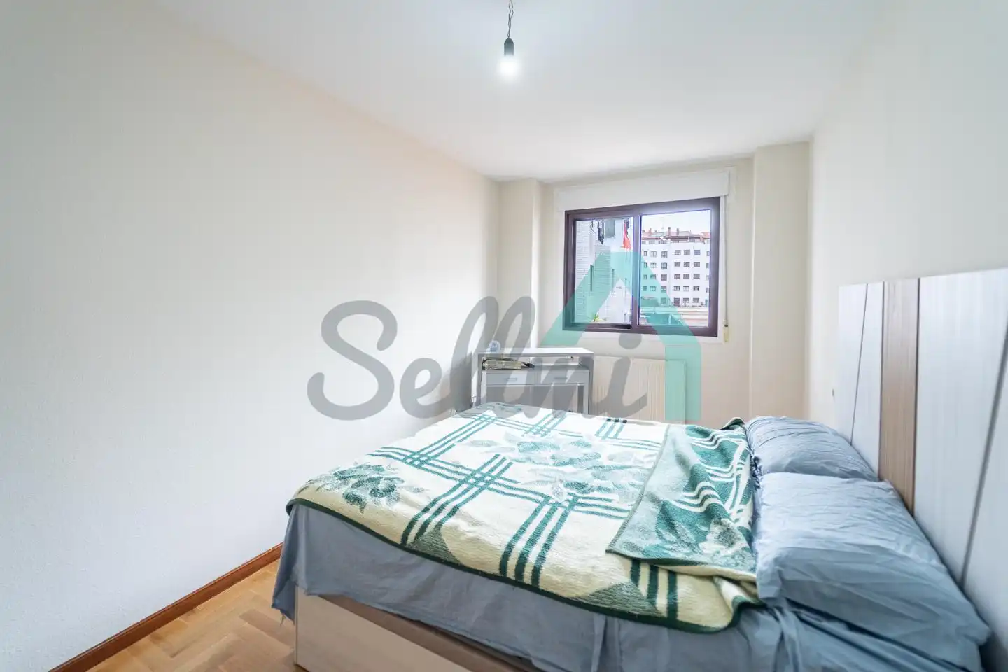 Bedroom of Flat for sale in Oviedo   with Heating, Parquet flooring and Terrace