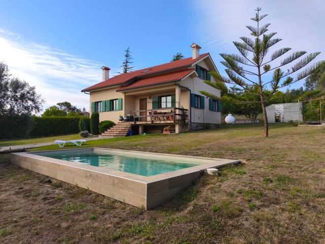 Casa-chalet en Venta en Ares
