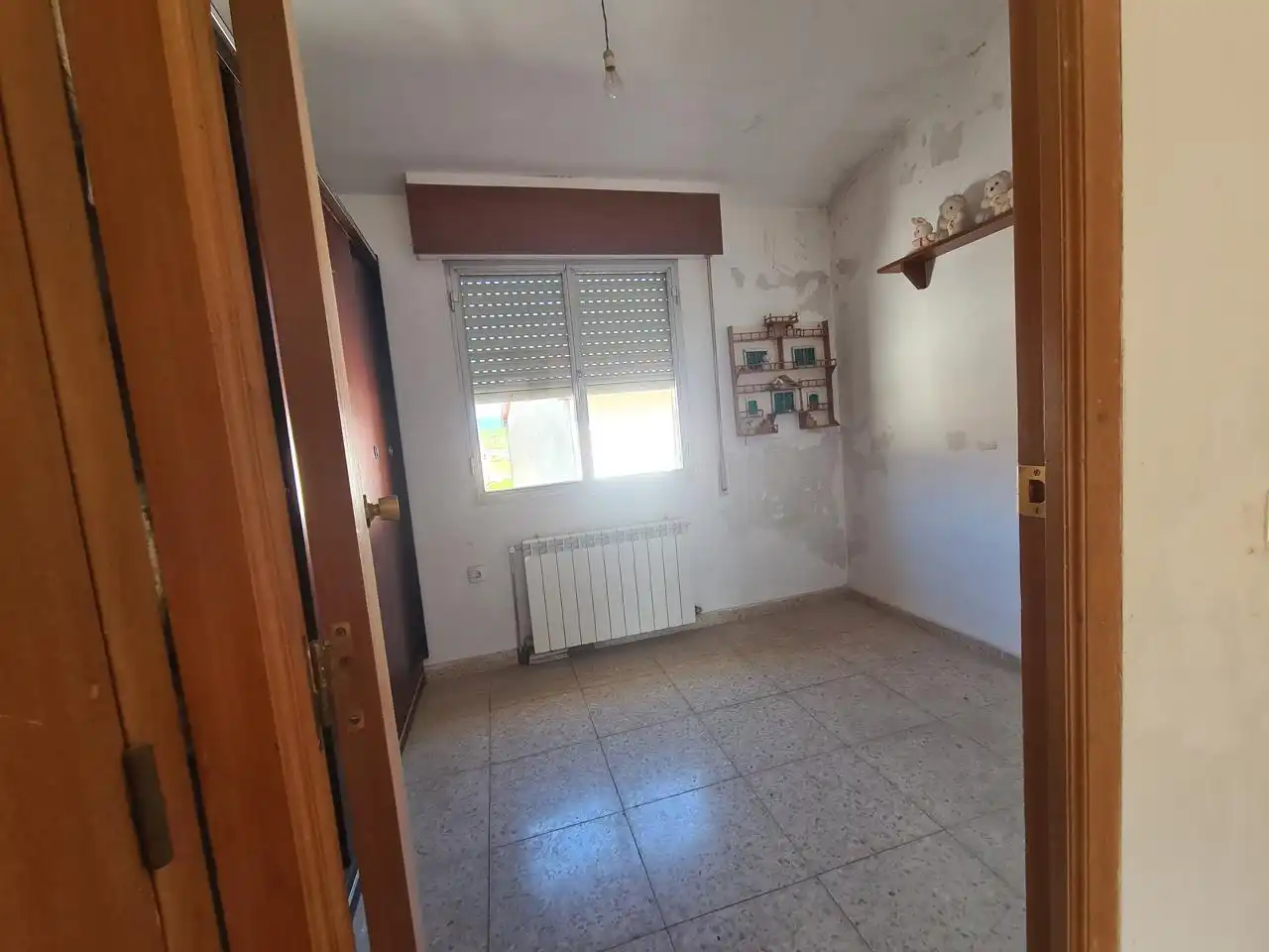 Habitación de Casa adosada en venta en La Adrada  con Balcón