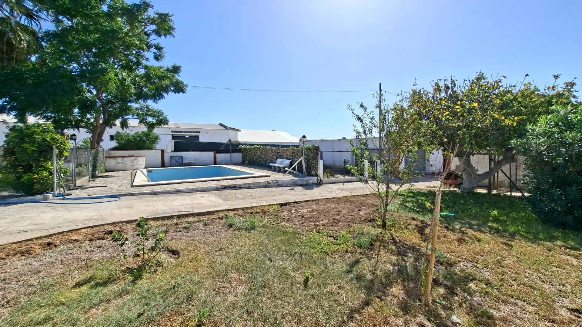 Piscina de Casa o xalet en venda en Chiclana de la Frontera amb Jardí privat, Terrassa i Traster