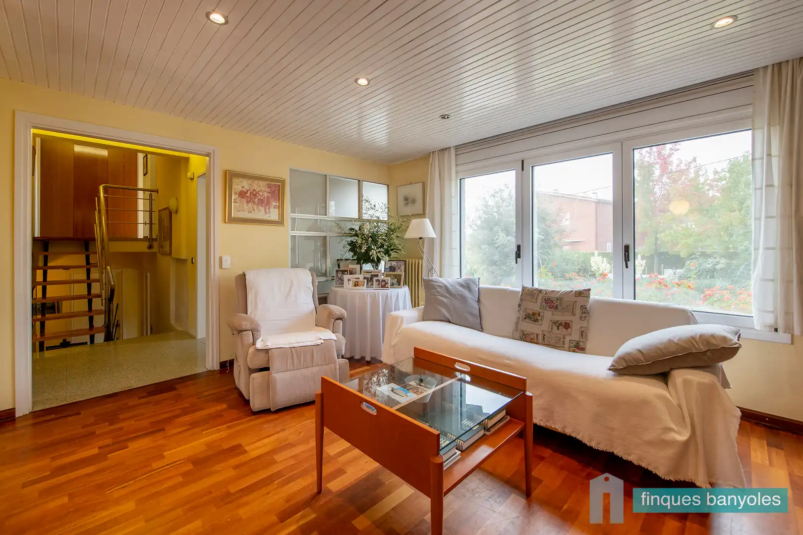 Living room of Houses for sale in Banyoles  with Air Conditioner, Heating and Private garden