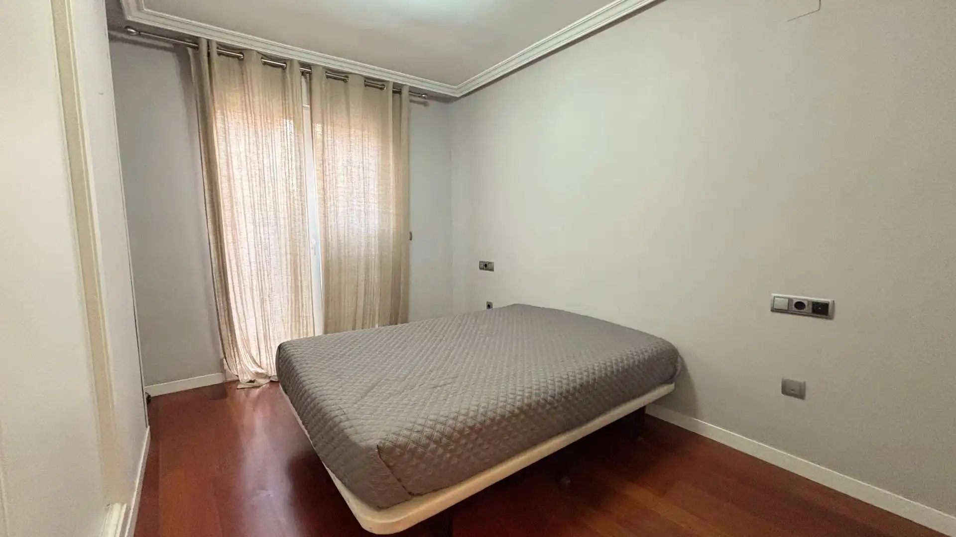 Dormitori de Pis en venda en Alicante / Alacant amb Aire condicionat, Parquet i Traster