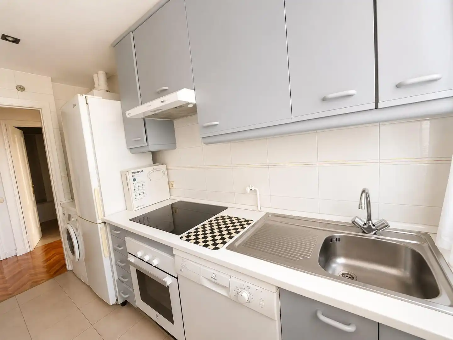 Kitchen of Flat for rent in Madrid  with Air Conditioner, Heating and Furnished