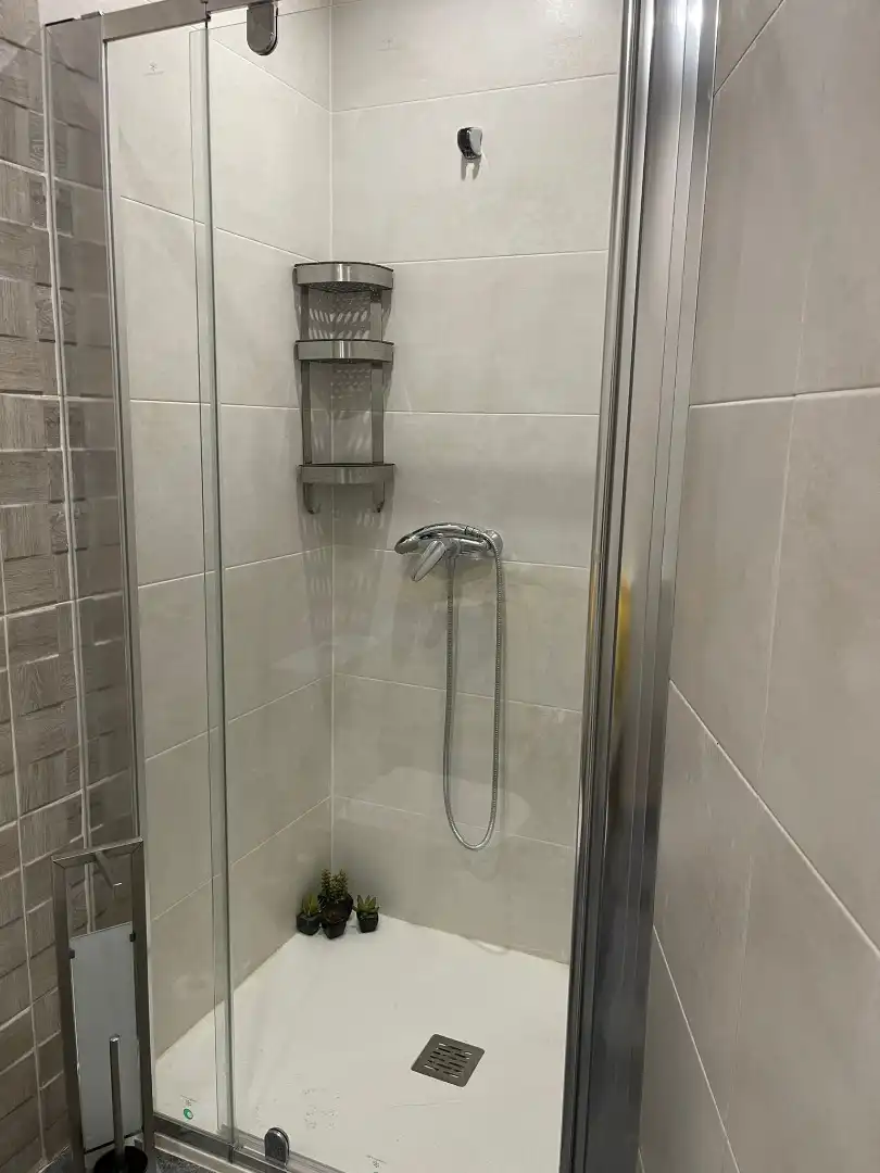 Baño de Apartamento de alquiler en Linares con Aire acondicionado, Calefacción y Amueblado