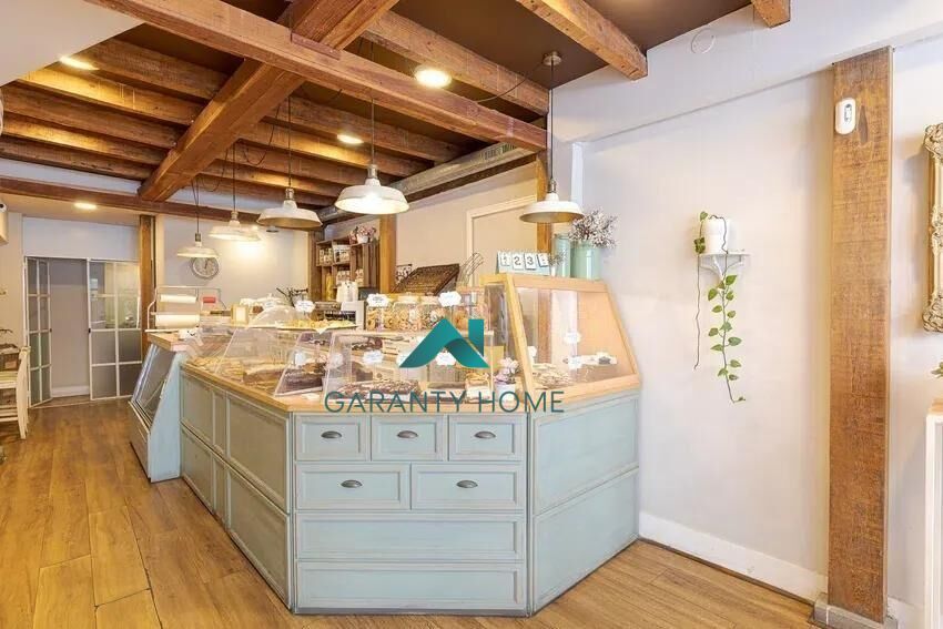 Premises to rent in Gros