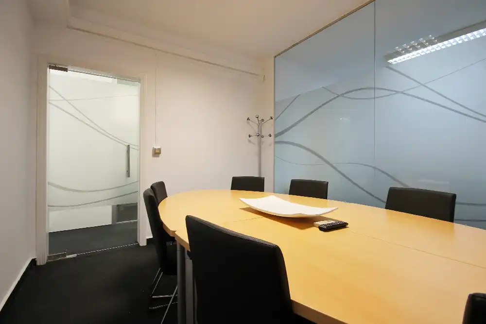 Büro zur Miete in Madrid mit Klimaanlage, Heizung und Möbliert