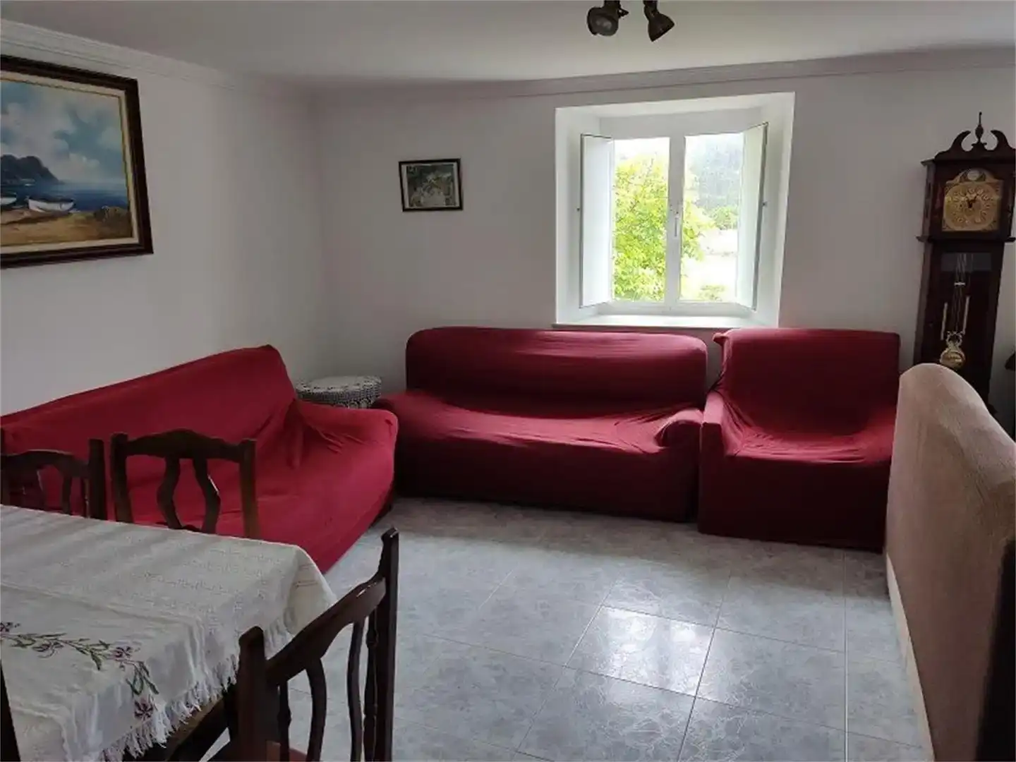 Sala de estar de Casa o chalet de alquiler en Xove con Jardín privado, Trastero y Amueblado