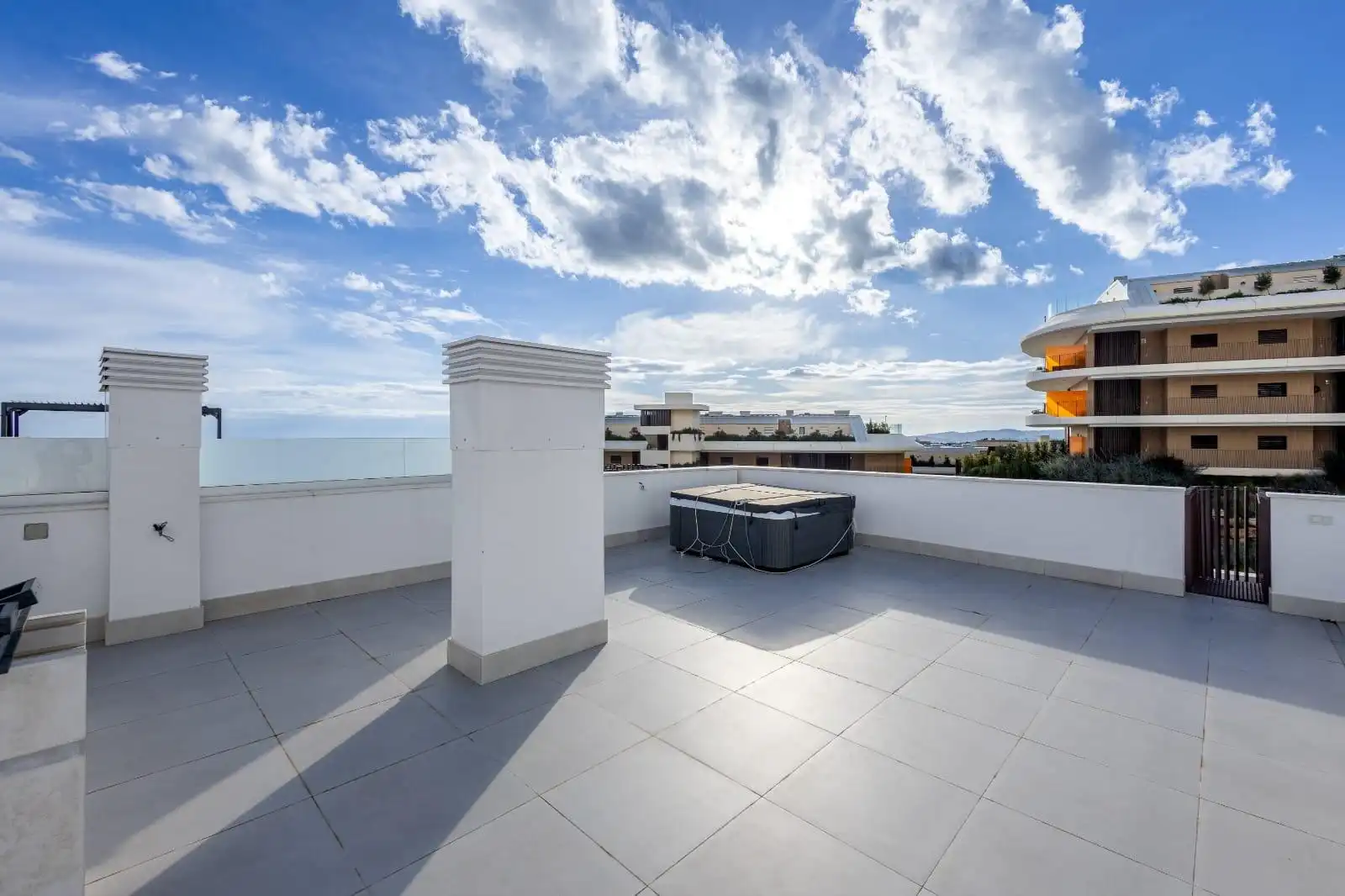 Apartment mit Pool zum Verkauf in El Higuerón