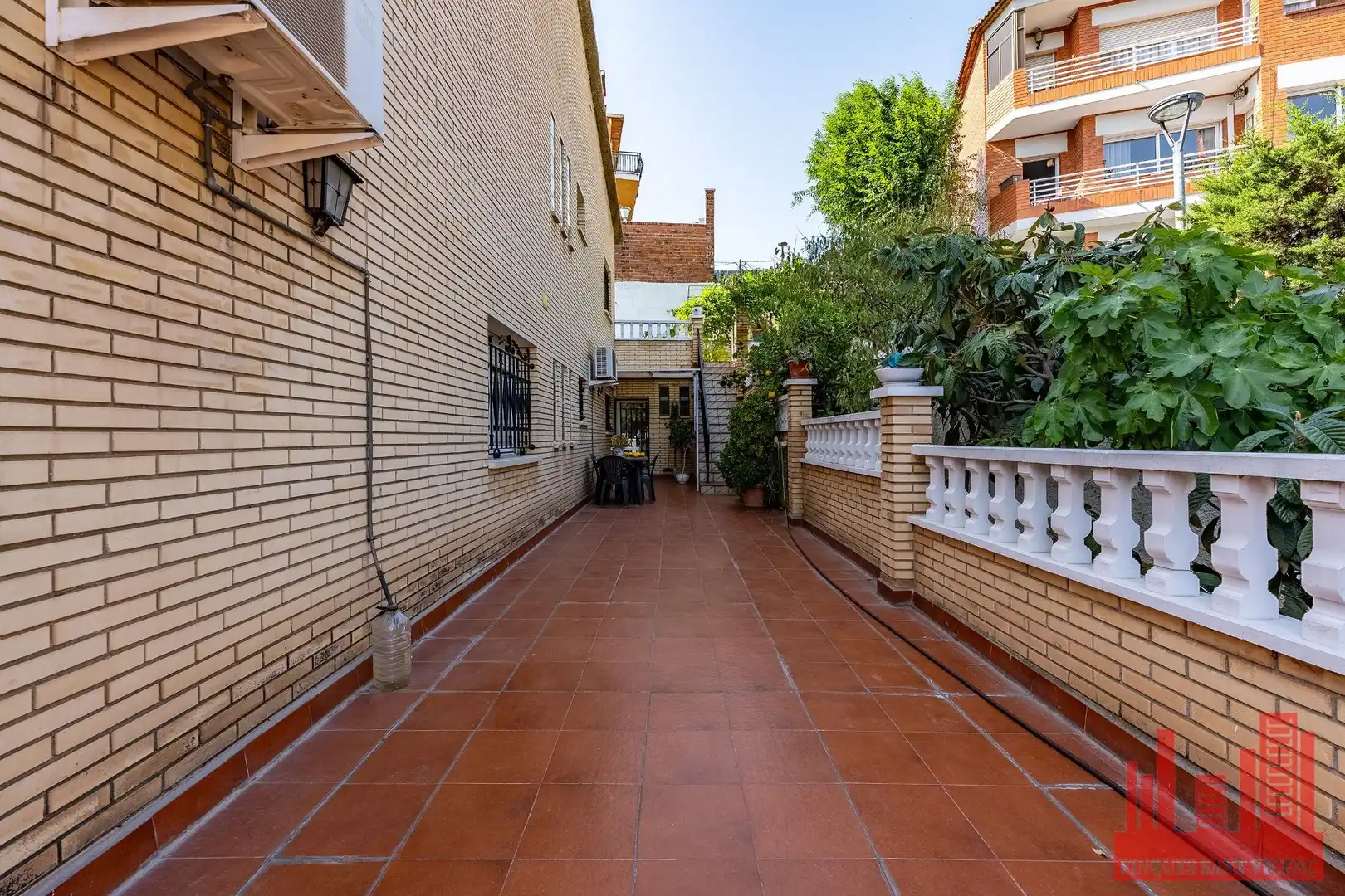 Vista exterior de Casa o chalet en venta en Sant Vicenç Dels Horts con Aire acondicionado, Calefacción y Terraza