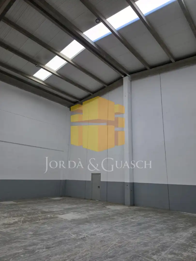Nave industrial de alquiler en Carrer Indústria, Pallejà