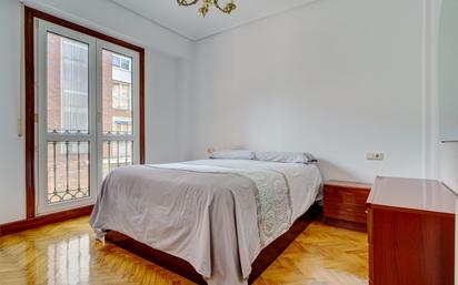 Bedroom of Flat for sale in Donostia - San Sebastián   with Heating and Storage room